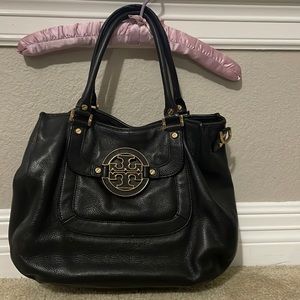 AUTHENTIC Tory Burch Amanda Bag